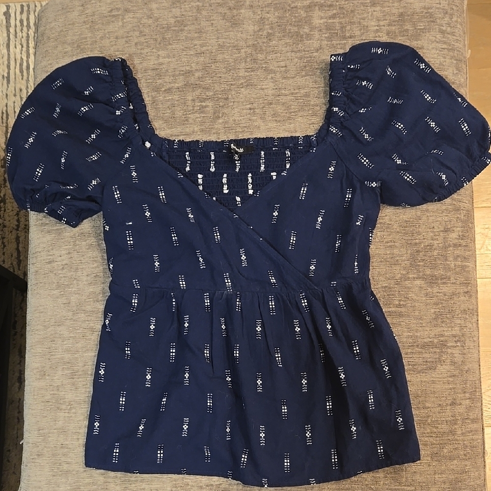 Madewell Women's Navy Blue Puff Sleeve Emboridery Top